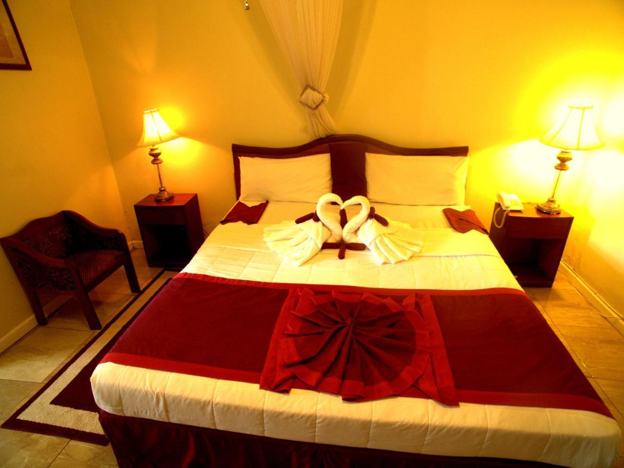 Executive Airport Hotel Энтеббе Экстерьер фото